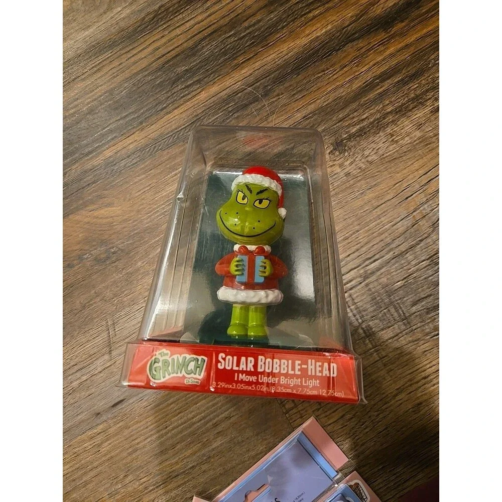 NEW GRINCH Solar Powered Bobble-Head